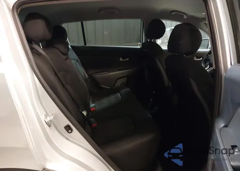 2013 Kia Sportage Lx z USA, uszkodzony, nr VIN KNDPBCA28D7387789